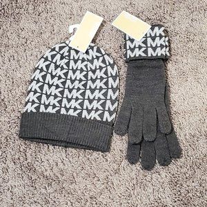 Michael Kors Grey & White Metallic Hat & Mittens